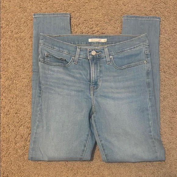 Levi's Women's Light Blue Straight Leg Jeans - Picture 1 of 4